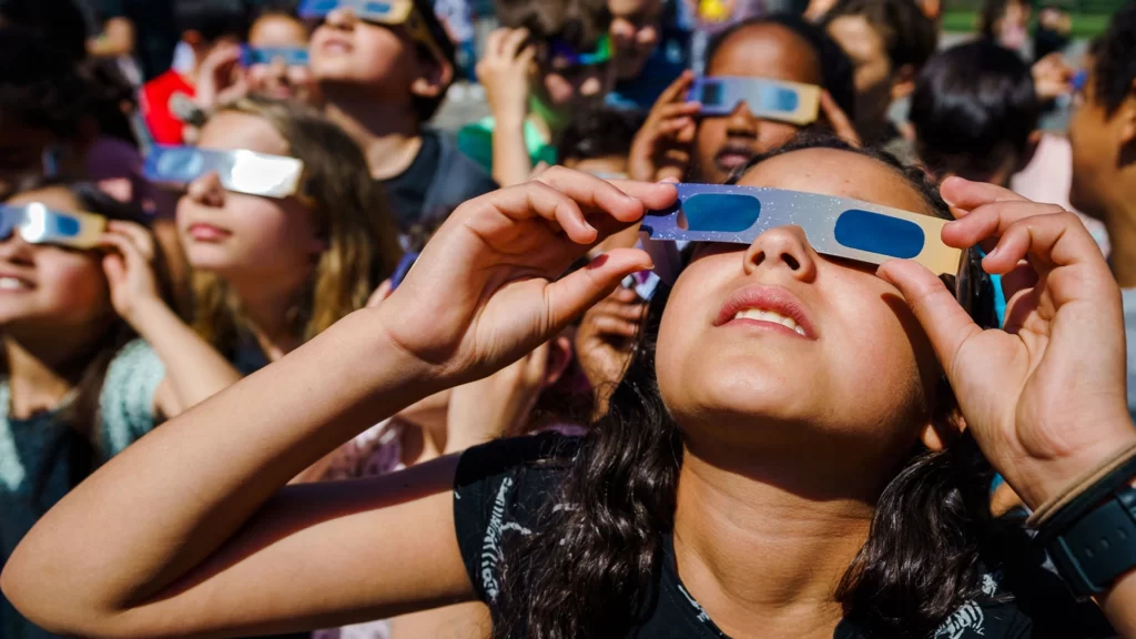 Protect your eyes from radiation by solar eclipse glasses